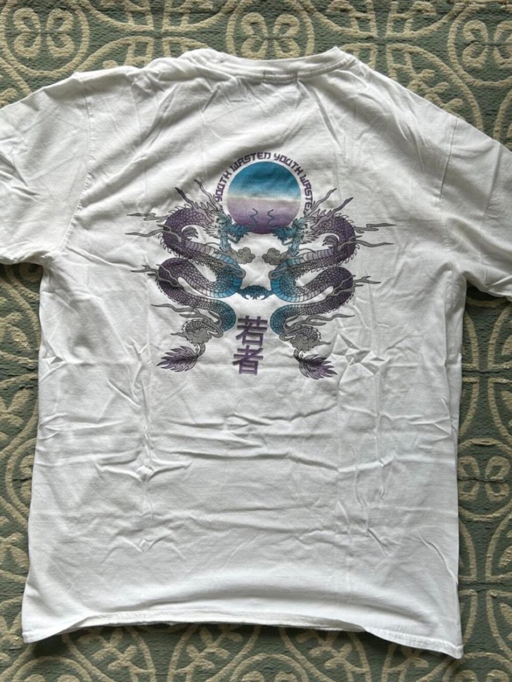 White Dragon Graphic Back Print T‑Shirt